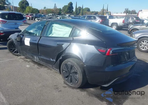 2024 Tesla Model 3 Long Range Dual Motor All-Wheel Drive/Rear-Wheel Drive z USA, uszkodzony, nr VIN 5YJ3E1EA3RF738802